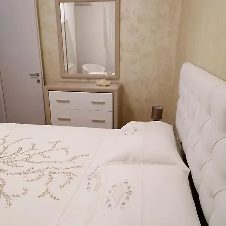 In Centro Apartment Porto SantʼElpidio